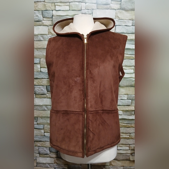 Lauren Ralph Lauren Jackets & Blazers - Lauren Ralph Lauren Brown Faux Suede Hooded Vest Sherpa Lining Large Cottagecore